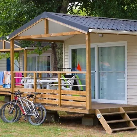 4 Etoiles - Piscine - Eecaad *