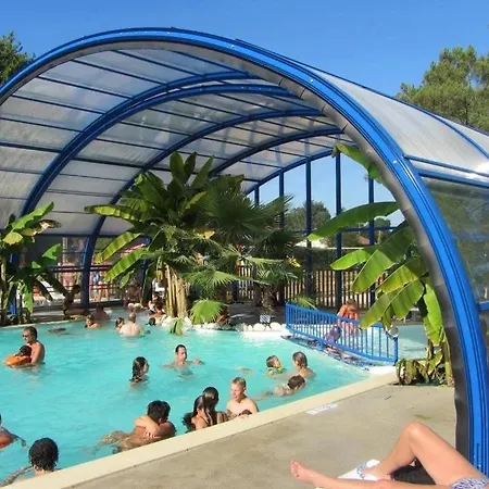 キャンプ場 Zecamping 4 Etoiles Familial Animaux Acceptes Familial Piscine Couverte