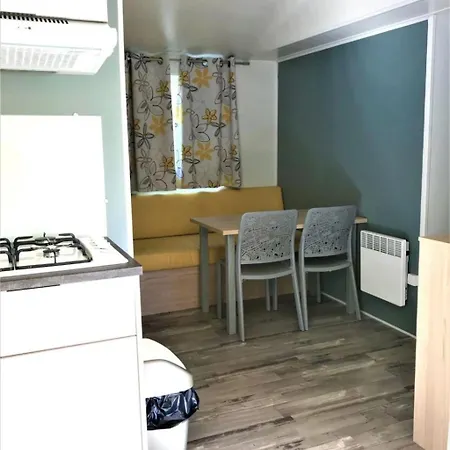 4 Etoiles - Piscine - Eecaad