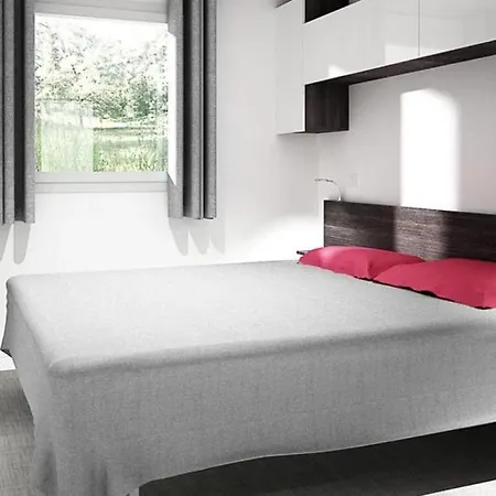 4 Etoiles - Piscine - Eecaad *