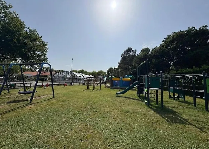 4 Etoiles - Piscine - Eecaad *