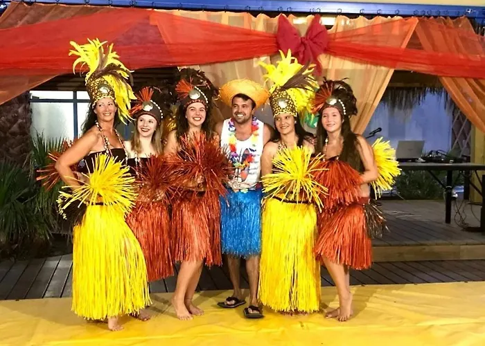 4 Etoiles - Piscine - Eecaad