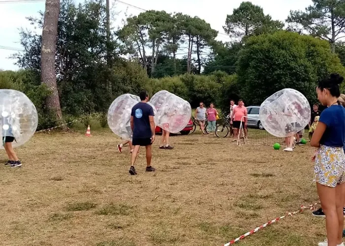 Κάμπινγκ 4 Etoiles - Piscine - Eecaad Aureilhan (Landes)