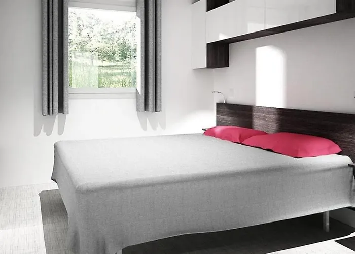 4 Etoiles - Piscine - Eecaad *